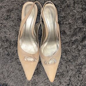 Size 9.5 cream Ann Taylor pointed toe sling back heels